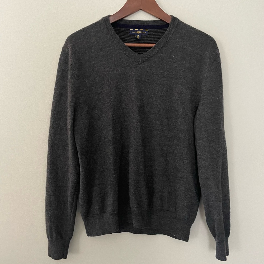 Men's Gray V-Neck Sweater